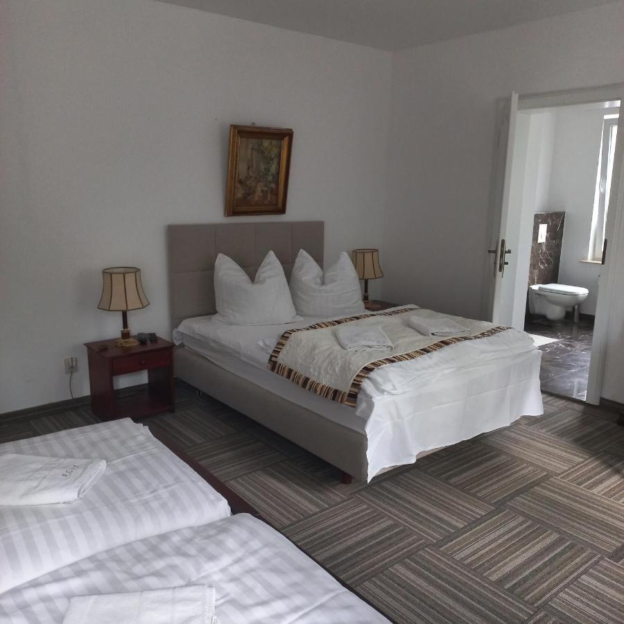 Rewa Hotel Rewal Bagian luar foto