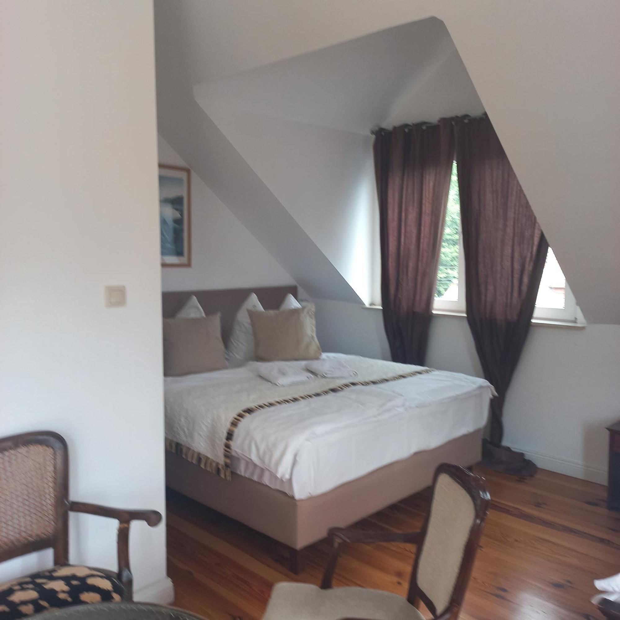 Rewa Hotel Rewal Bagian luar foto